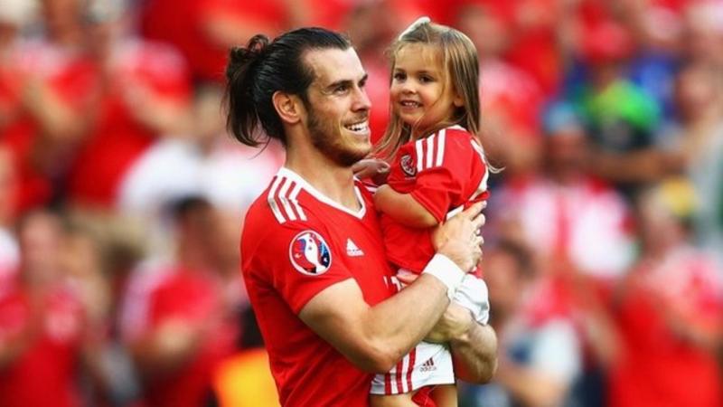 Euro 2016: FAW warned by Uefa after Wales players celebrated with families on pitch